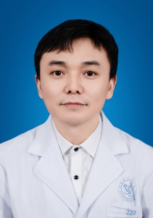 主治医师曾胡华